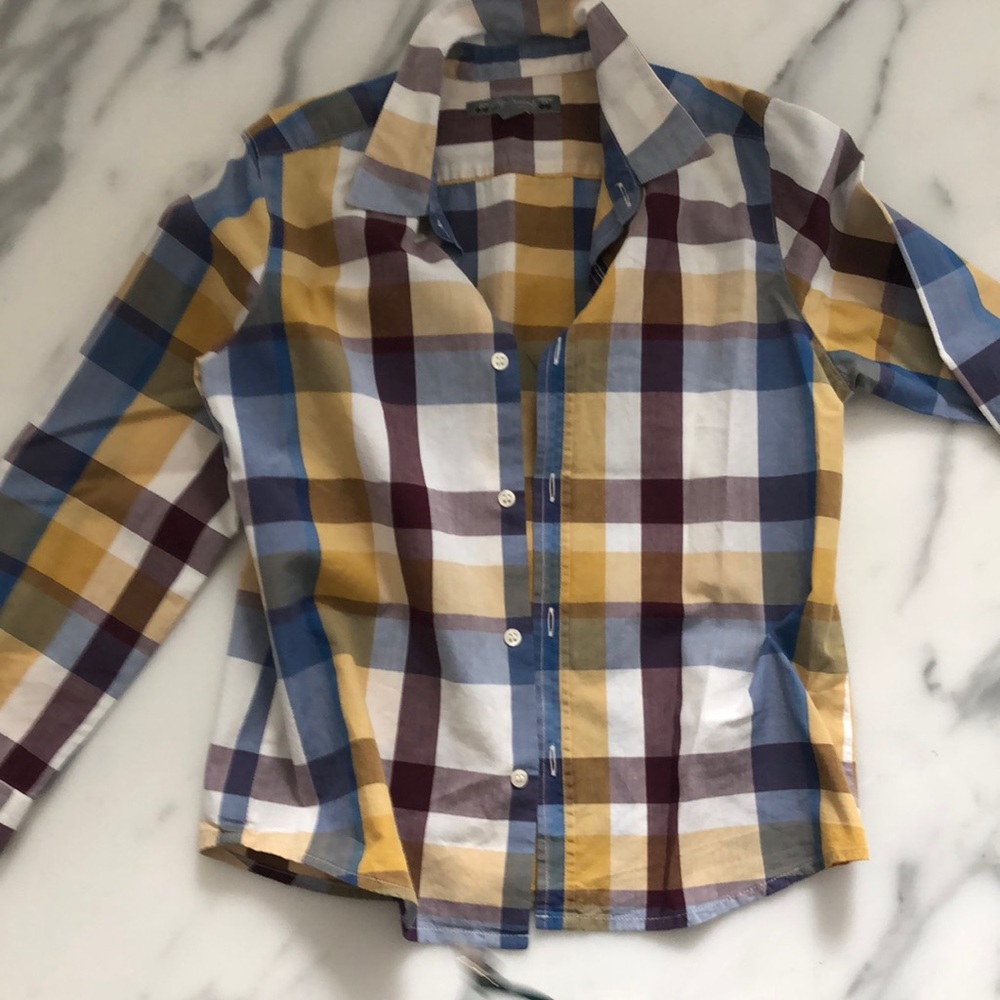 Bonpoint shirt light exc for summer size 6 but can fit a 5 too